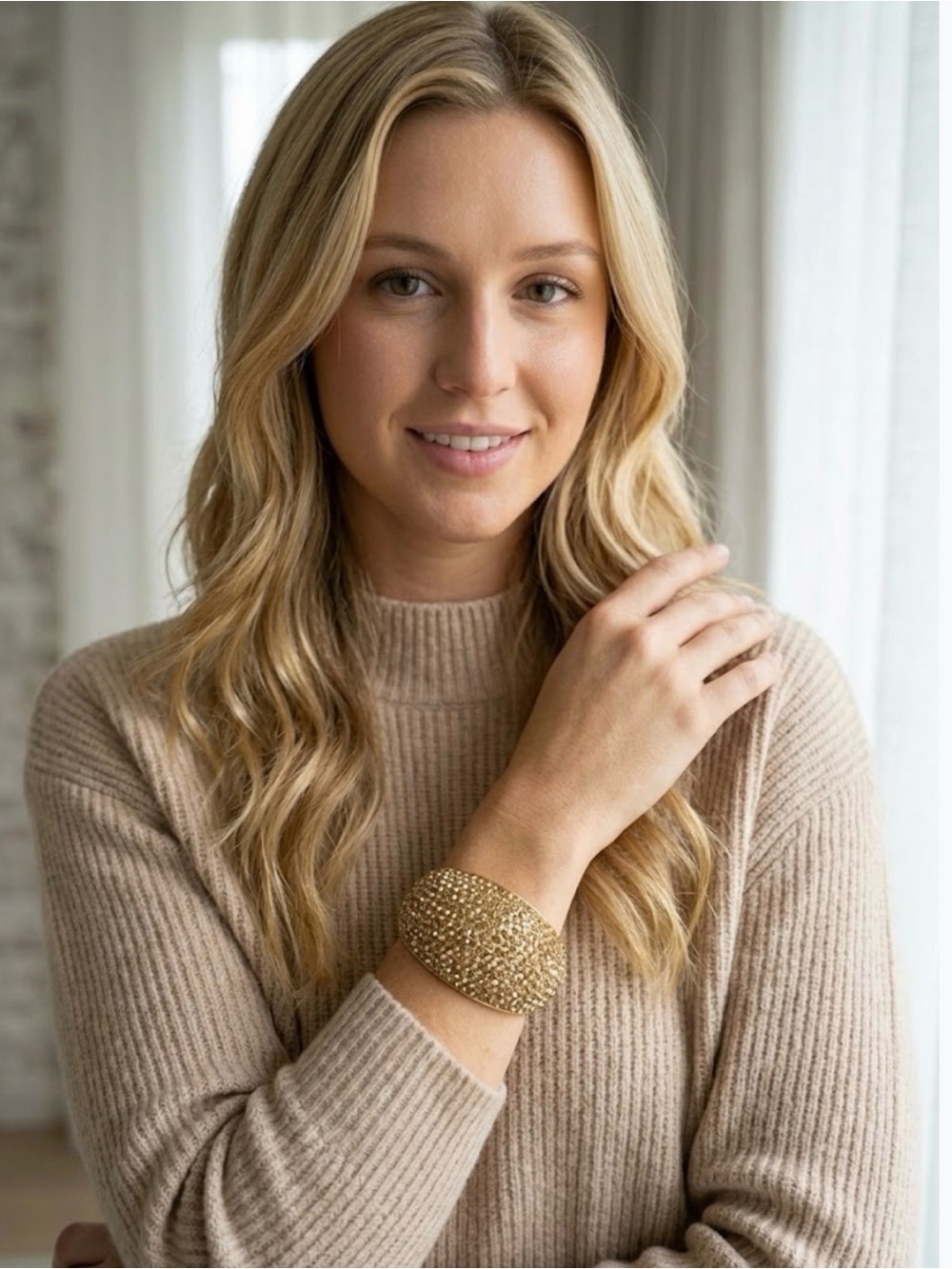🔴 Gold Beaded Statement Bracelet - Elegant Women's Jewelry